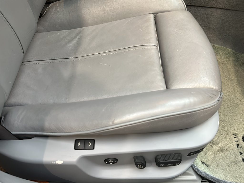 Used 2001 BMW 740i RWD image 24