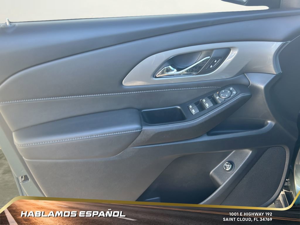 Used 2023 Chevrolet Traverse LT image 29