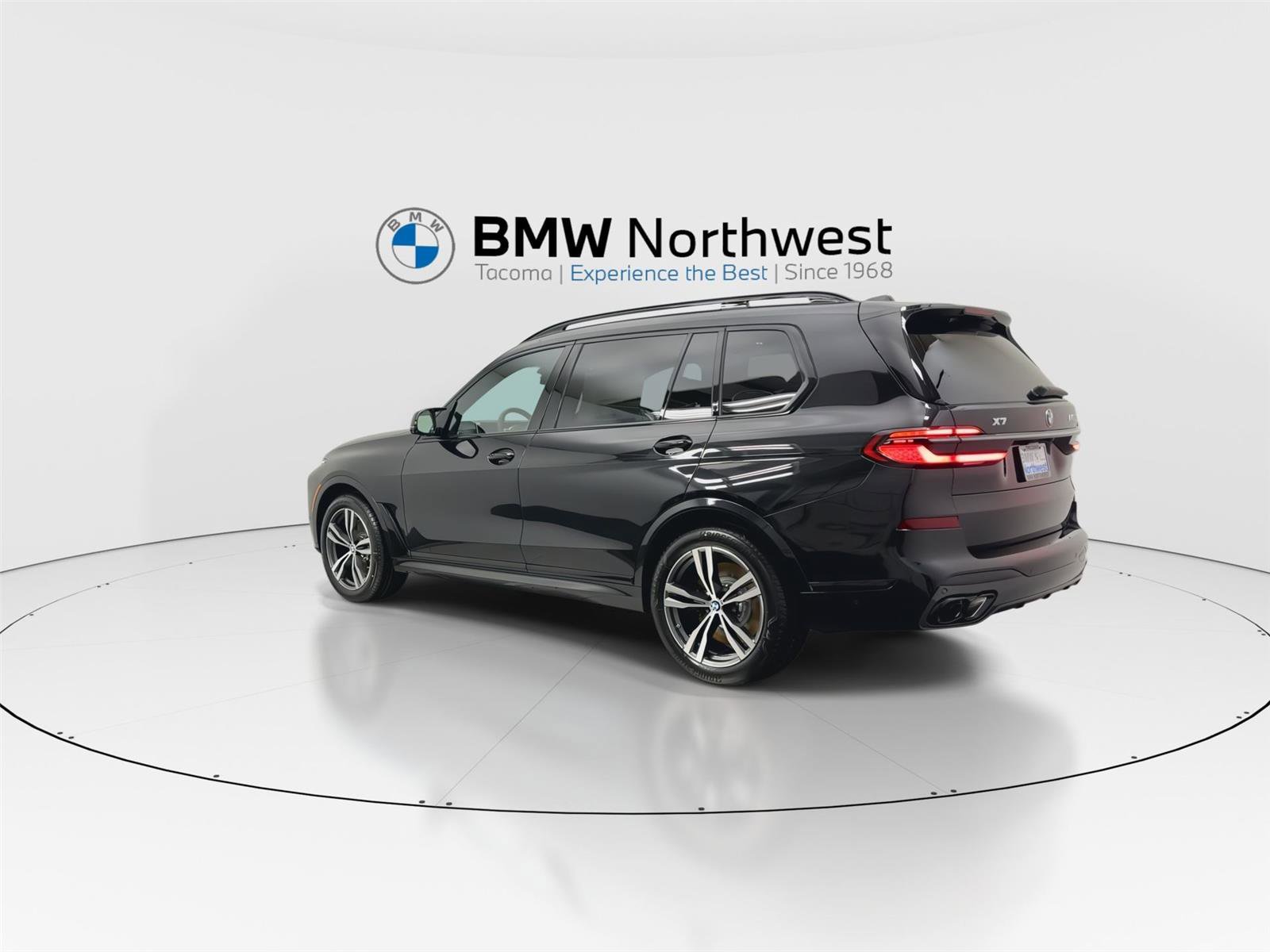 New 2026 BMW X7 M60i image 12