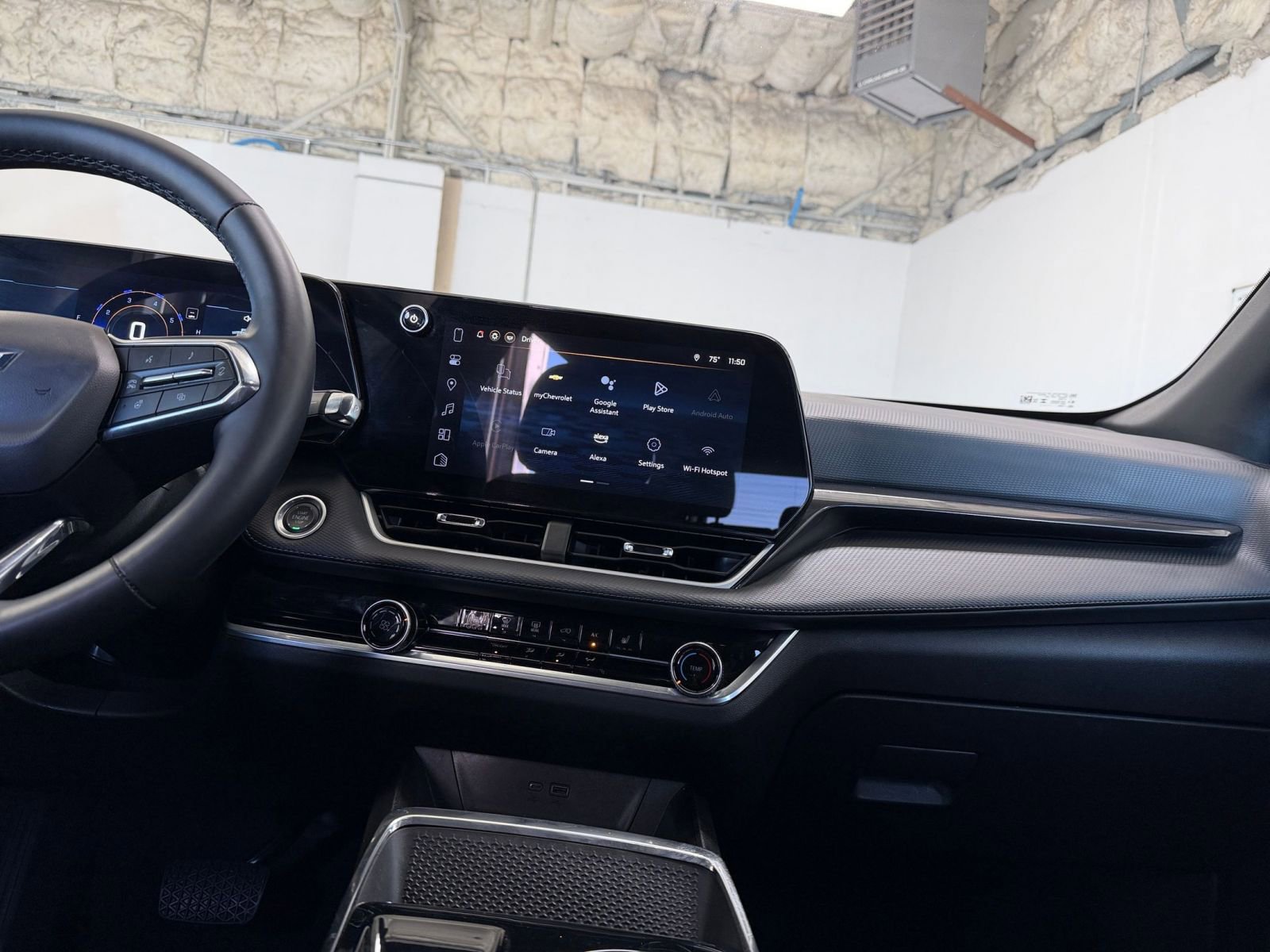 Used 2025 Chevrolet Equinox LT image 18