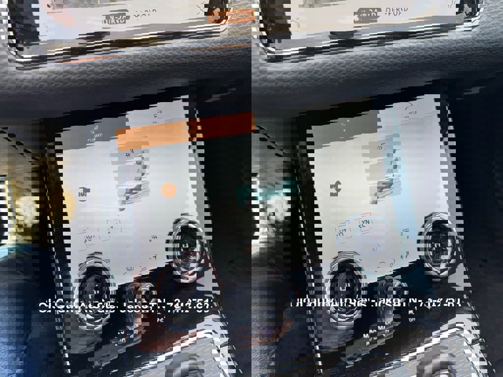 Used 2021 Land Rover Range Rover Evoque R-Dynamic S AWD/4WD image 40