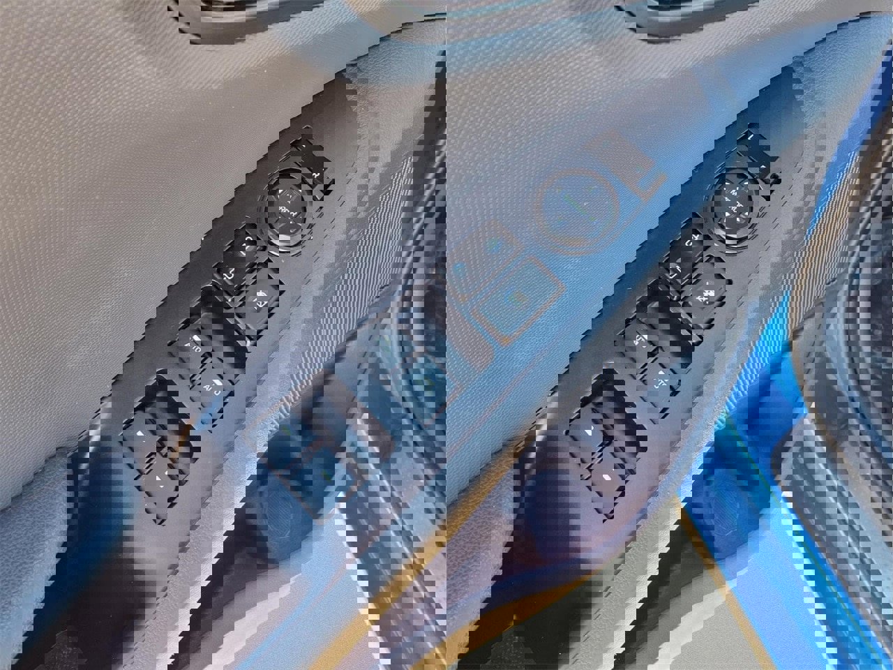 Used 2018 Hyundai Ioniq Limited w/ Limited Ultimate Package 03 image 15