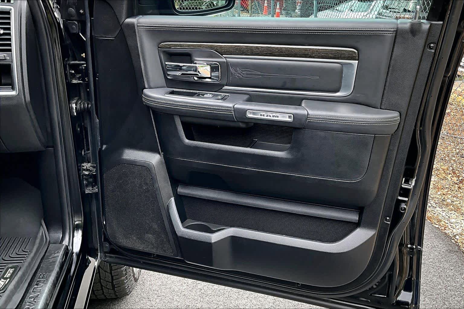 Used 2015 RAM 1500 Limited AWD/4WD image 22