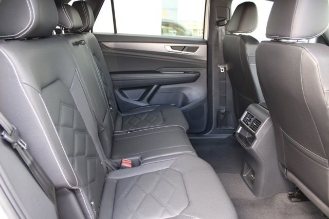 New 2026 Volkswagen Atlas Cross Sport SE image 15