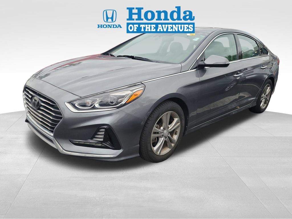 Used 2018 Hyundai Sonata Limited w/ Limited Ultimate Package 03 FWD image 3