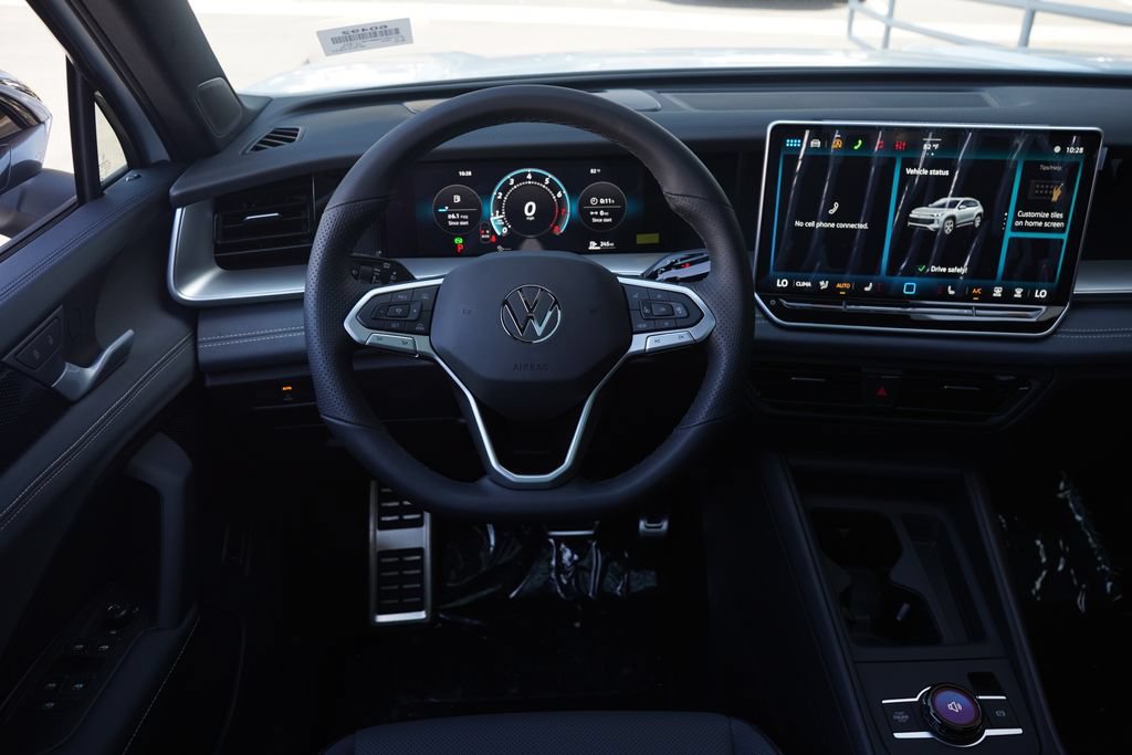 New 2026 Volkswagen Tiguan SE R-Line FWD image 9