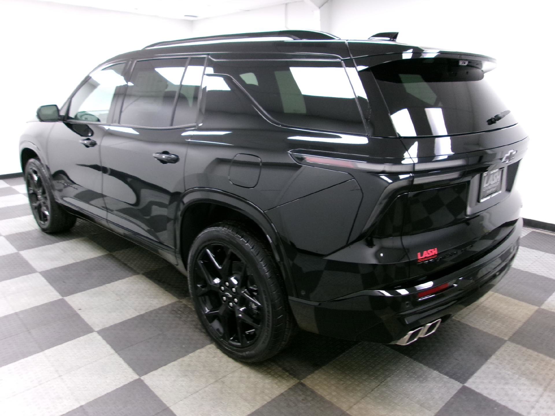 New 2026 Chevrolet Traverse RS w/ LPO, Floor Liner Package image 2