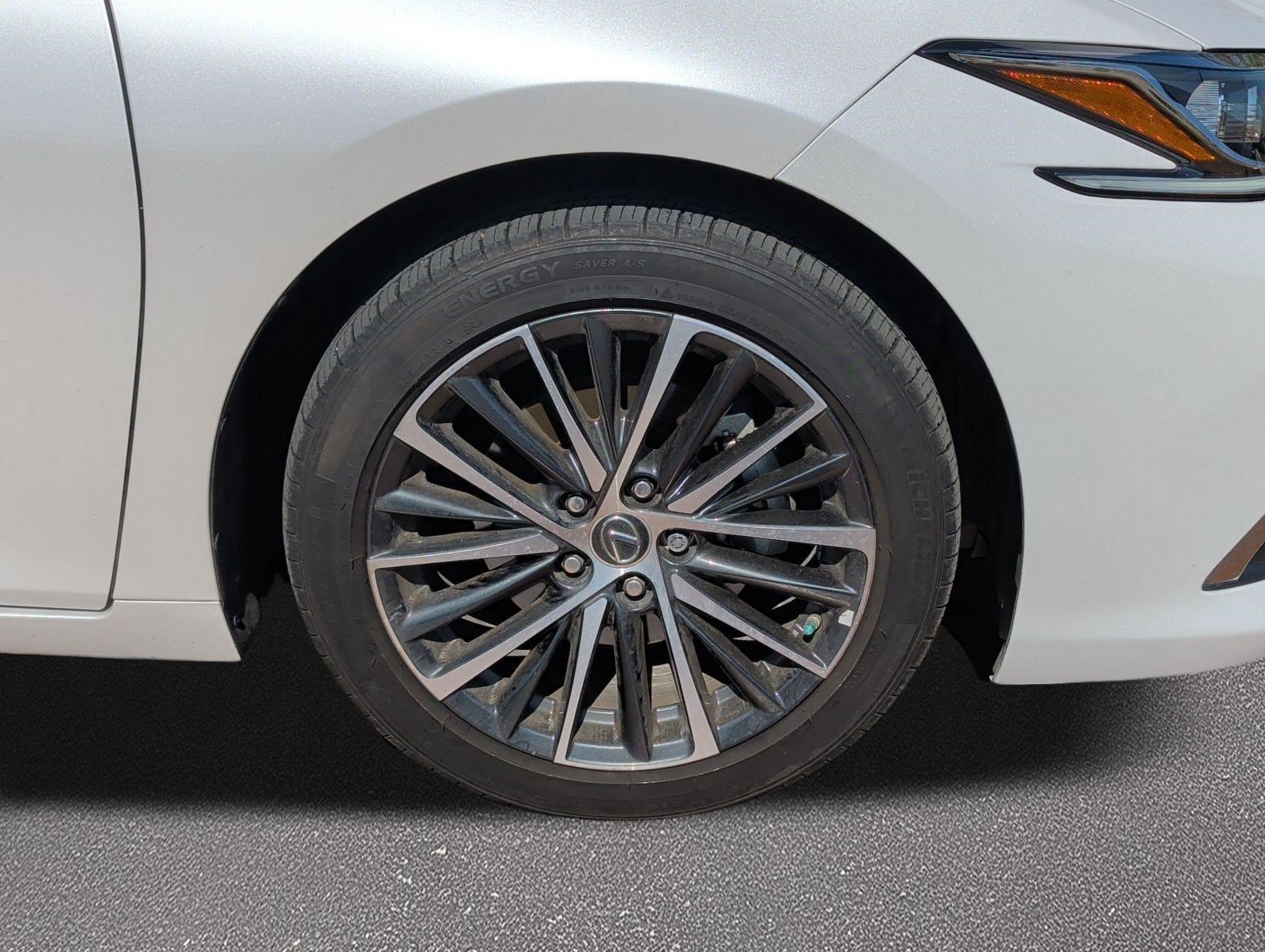 Used 2025 Lexus ES 350 w/ Premium Package FWD image 7