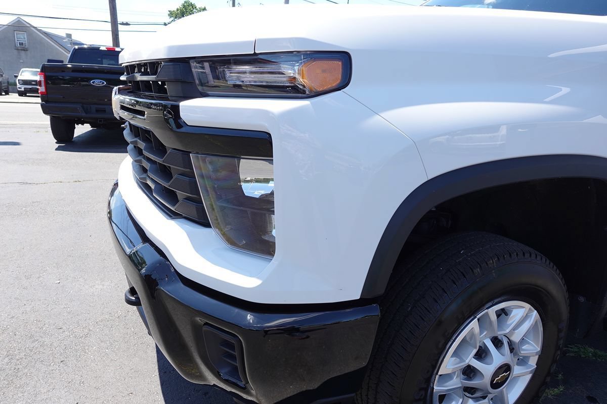 Used 2025 Chevrolet Silverado 2500 W/T AWD/4WD image 55