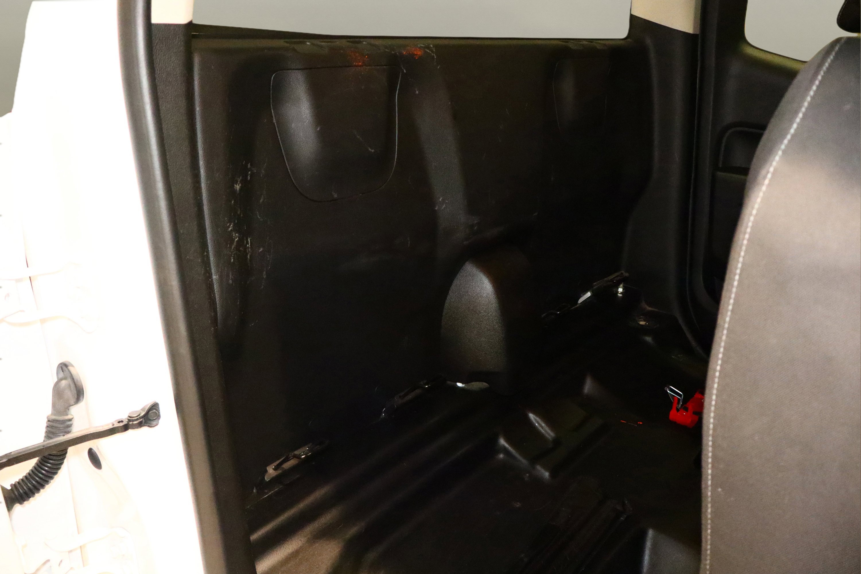 Used 2022 Chevrolet Colorado LT w/ Fleet Safety Package image 17