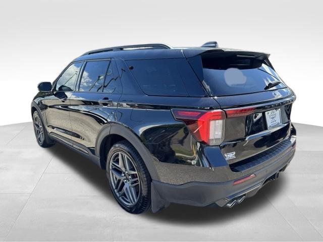Used 2025 Ford Explorer ST AWD/4WD image 7