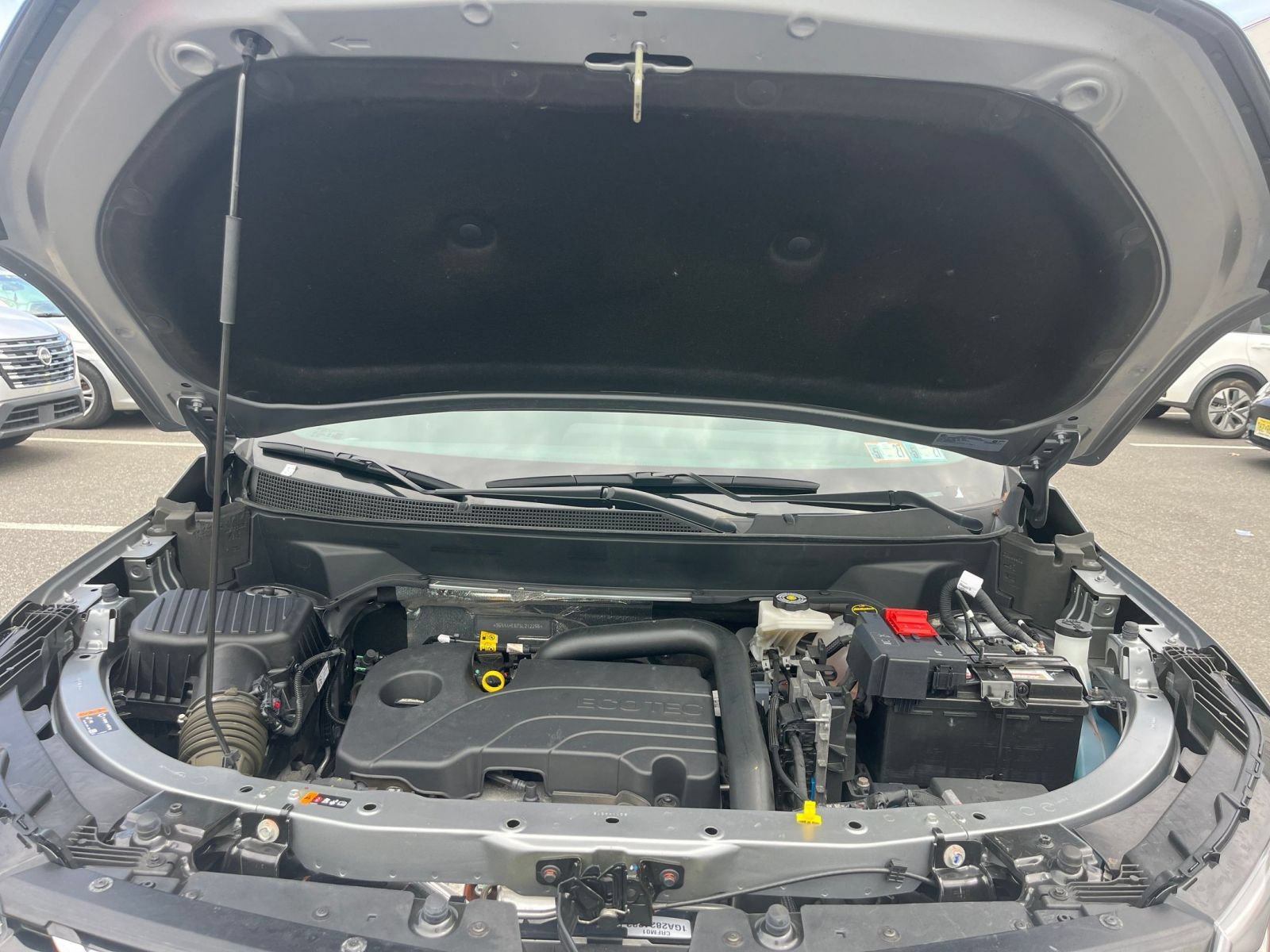 Used 2025 Chevrolet Equinox LT FWD image 32