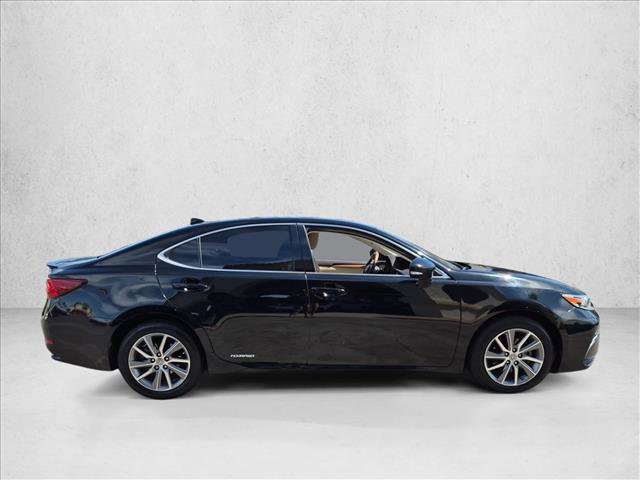 Used 2017 Lexus ES 300h w/ Navigation System Package FWD image 4