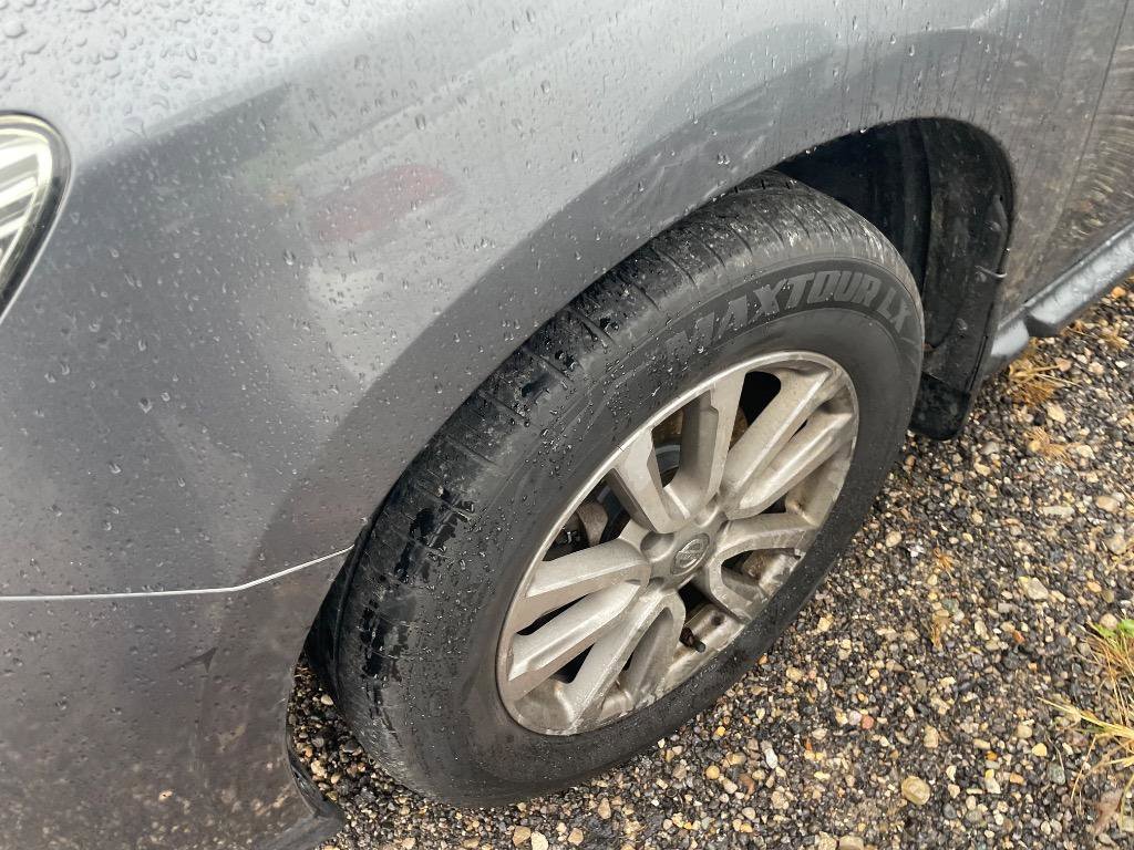 Used 2015 Nissan Pathfinder SV w/ Cargo Package image 4