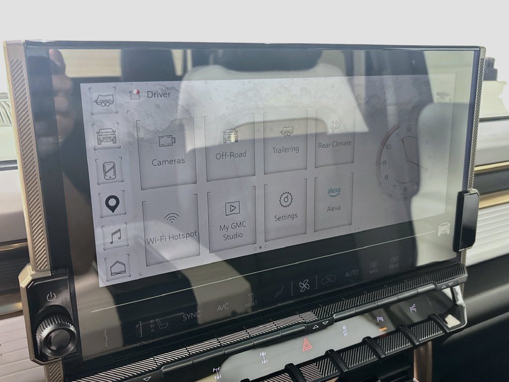 Certified 2022 GMC Hummer EV Edition 1 w/ LPO, Illumination Package AWD/4WD image 18