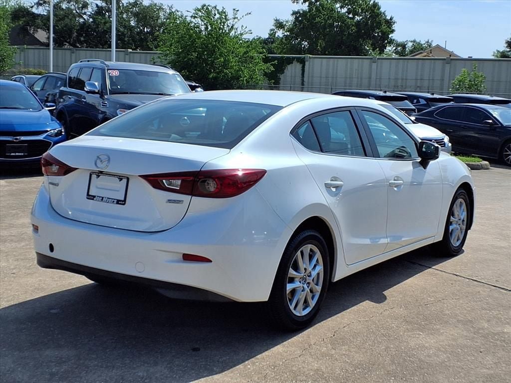 Used 2018 MAZDA MAZDA3 Sport w/ Preferred Equipment Package FWD image 4