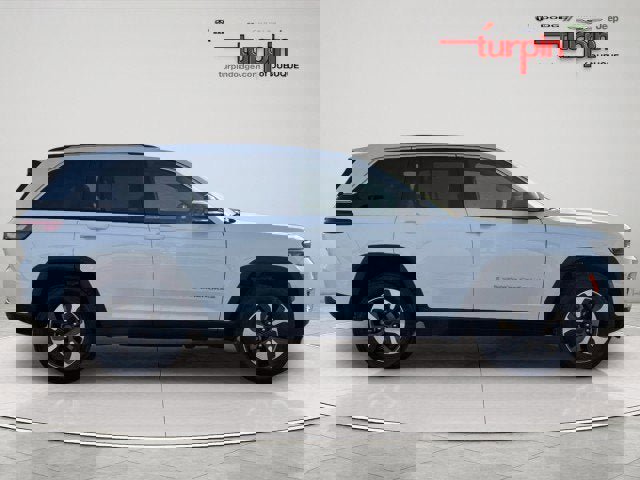 Used 2023 Jeep Grand Cherokee 4x4 image 6