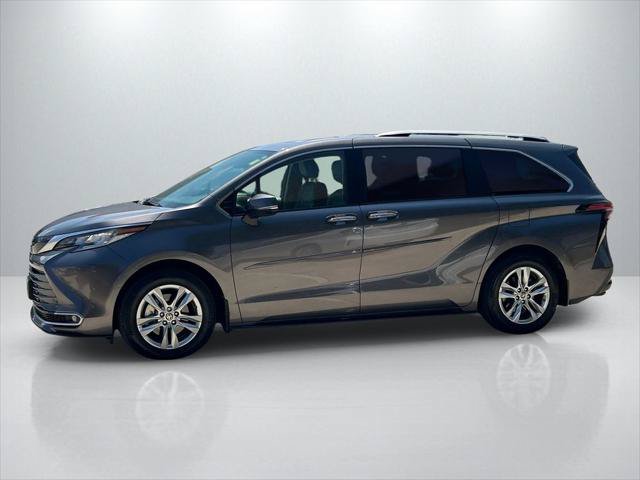 Certified 2023 Toyota Sienna Limited AWD/4WD image 8