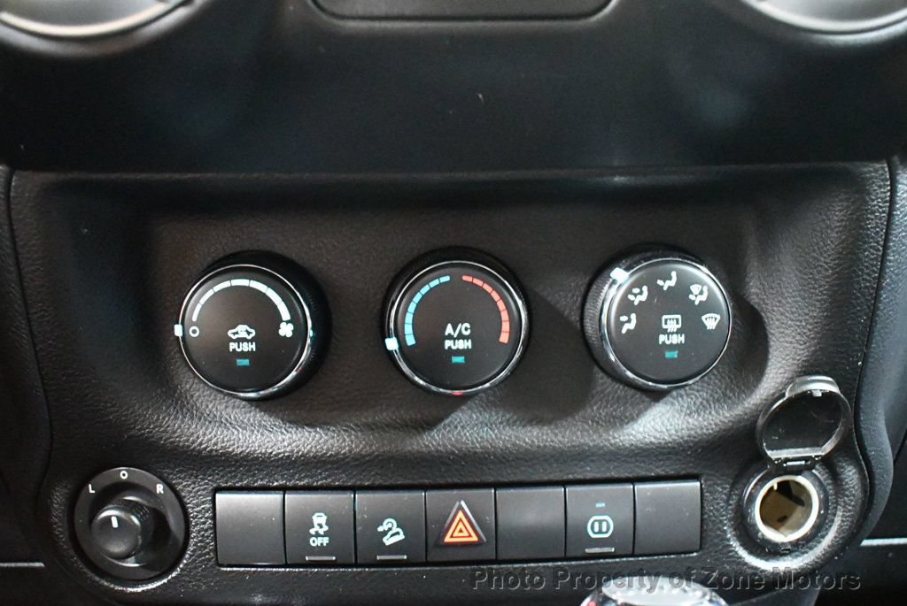 Used 2012 Jeep Wrangler Unlimited Sahara AWD/4WD image 33