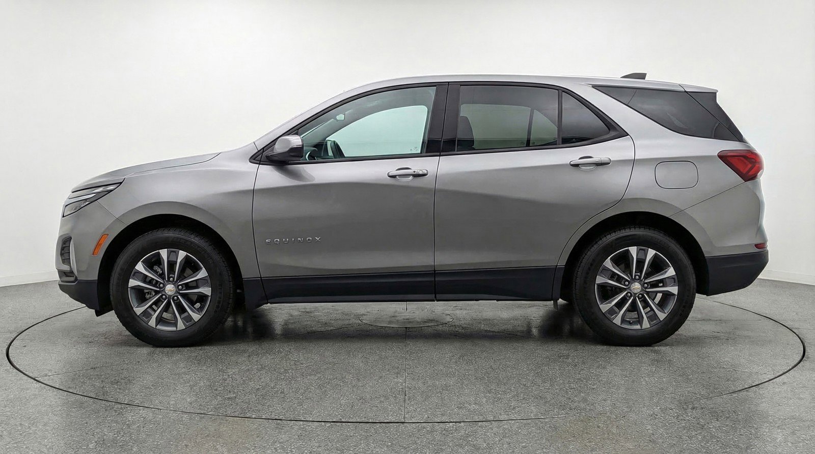 Used 2025 Chevrolet Equinox LT FWD image 5