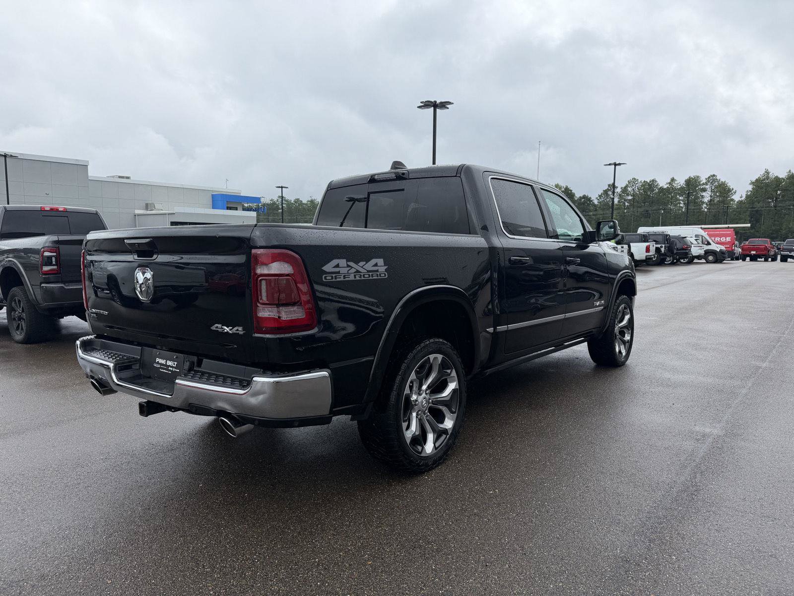 Used 2024 RAM 1500 Limited AWD/4WD image 6