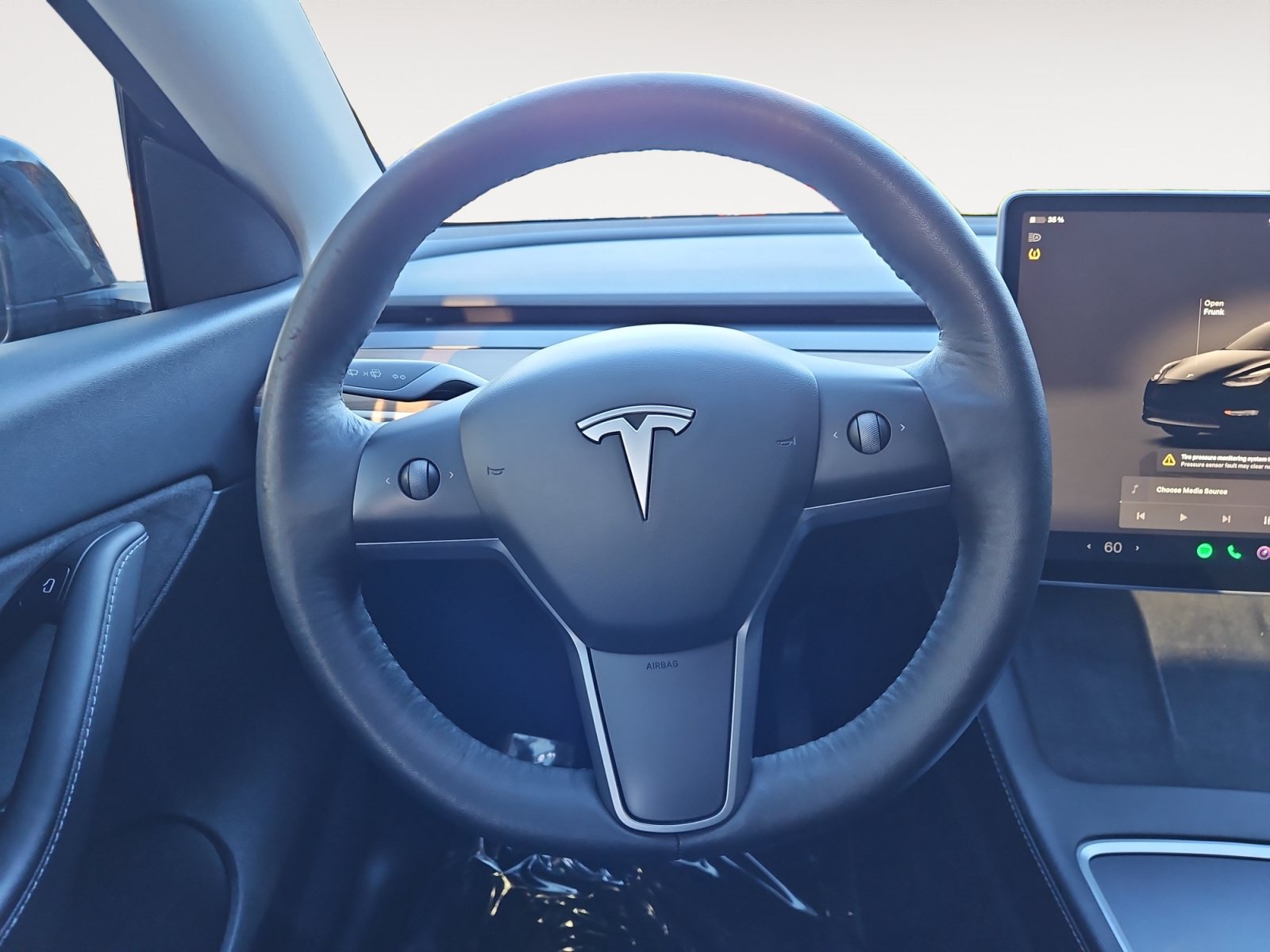 Used 2022 Tesla Model Y Long Range AWD/4WD image 12