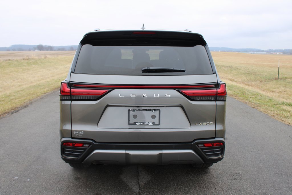 Used 2023 Lexus LX 600 4WD w/ Luxury Package image 6