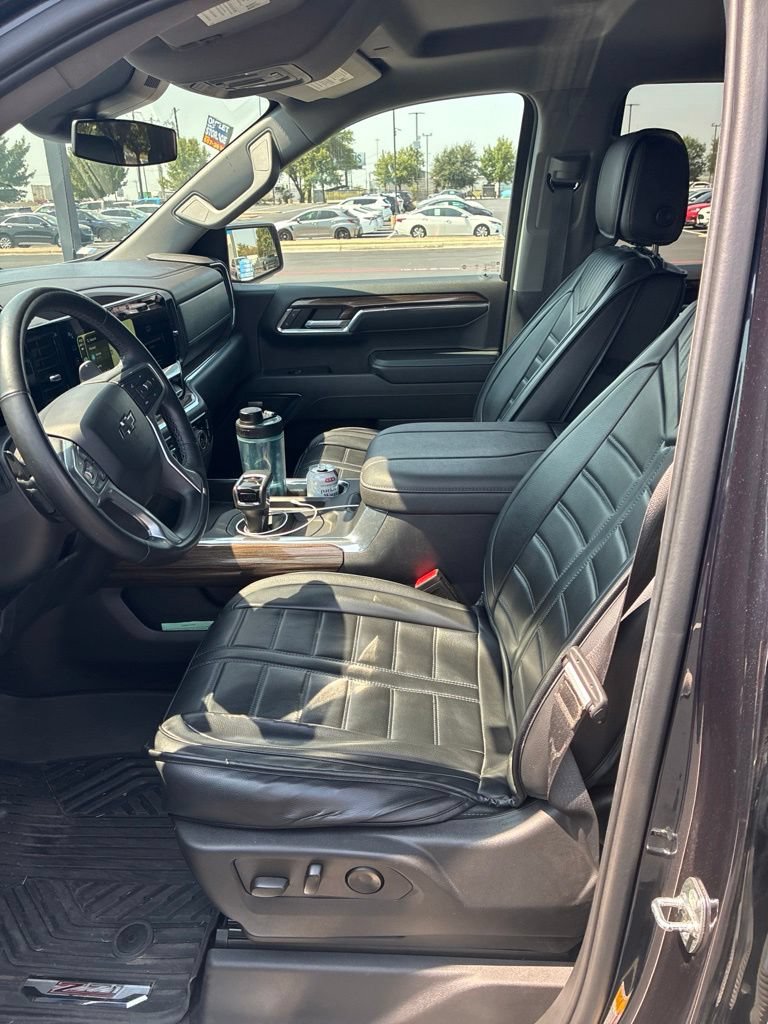 Used 2023 Chevrolet Silverado 1500 RST AWD/4WD image 9