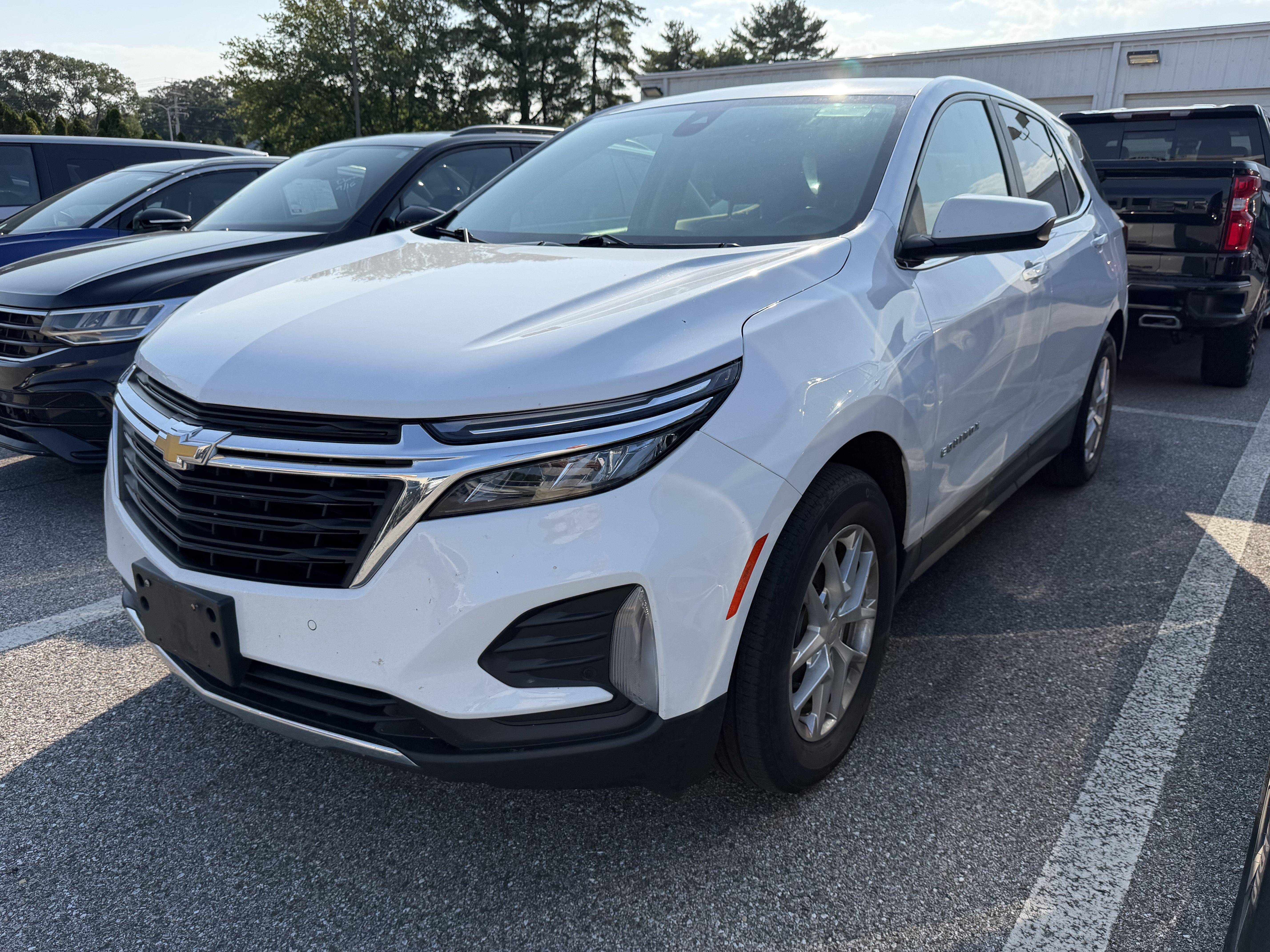 Used 2022 Chevrolet Equinox LT FWD image 3