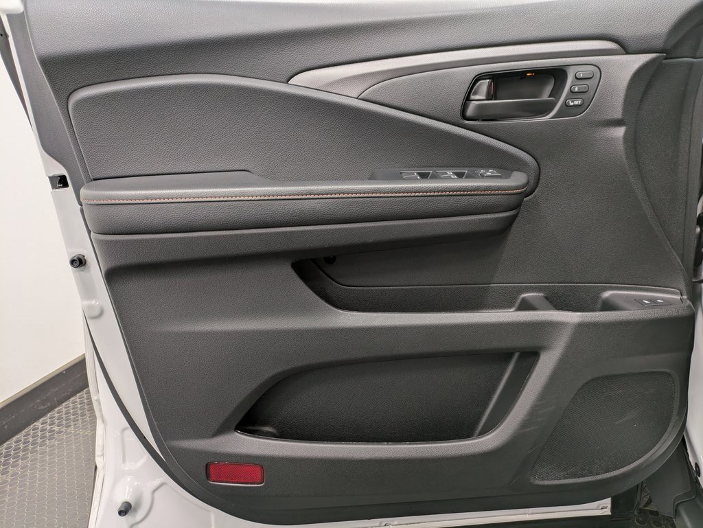 Certified 2022 Honda Passport TrailSport image 8