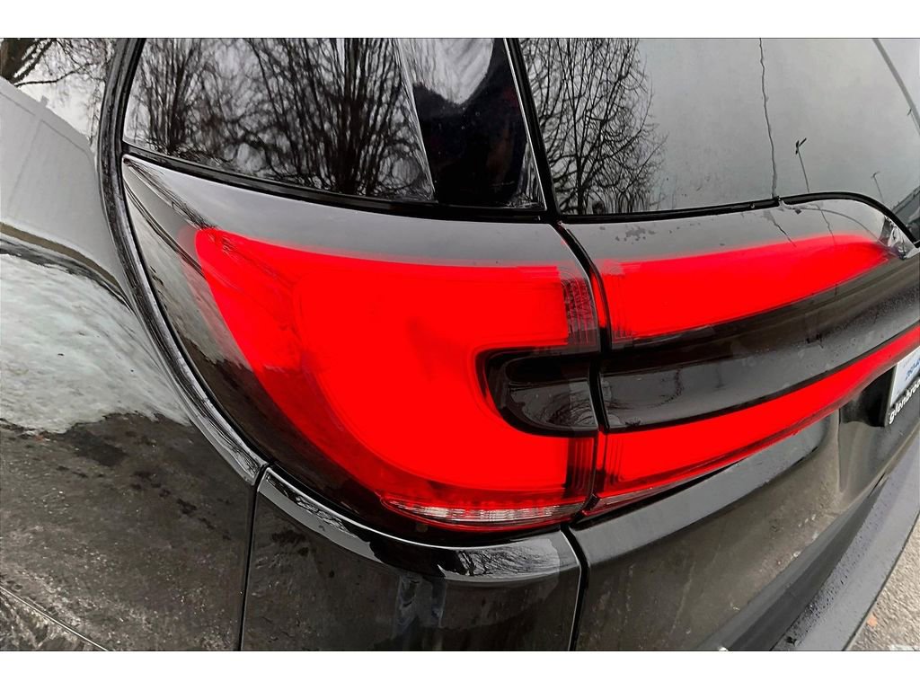 Certified 2025 Chrysler Pacifica Select image 35