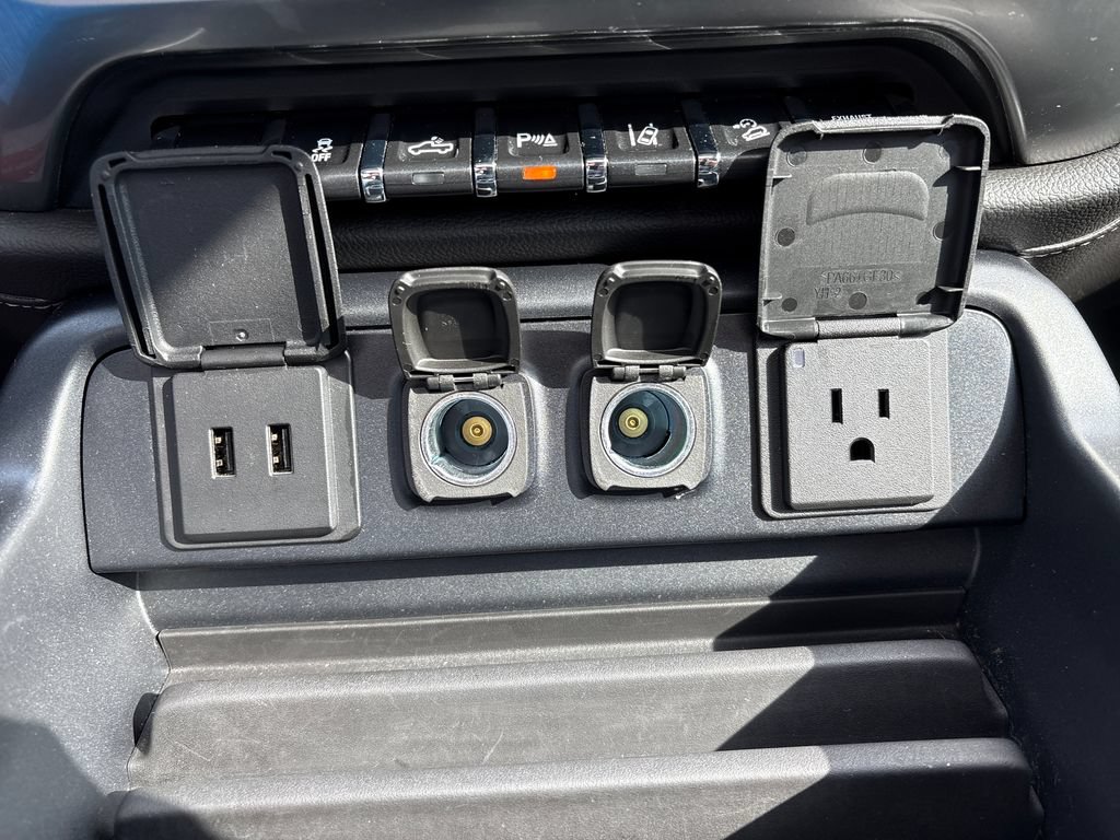 Used 2019 Chevrolet Silverado 2500 LTZ w/ Duramax Plus Package AWD/4WD image 45
