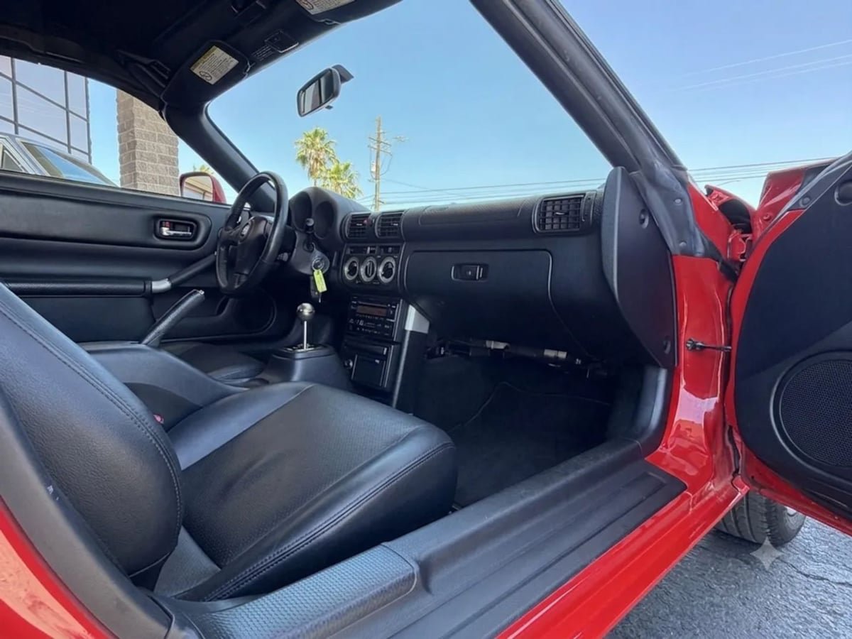 Used 2003 Toyota MR2 RWD image 38