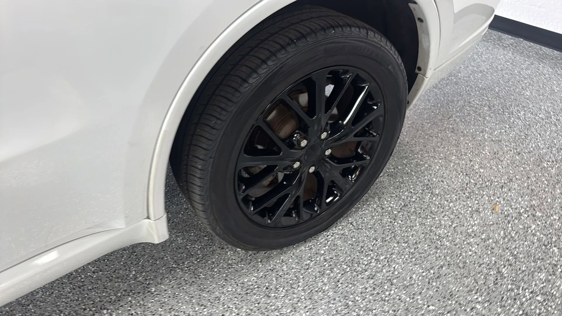 Used 2015 Dodge Durango R/T w/ Technology Group RWD image 44