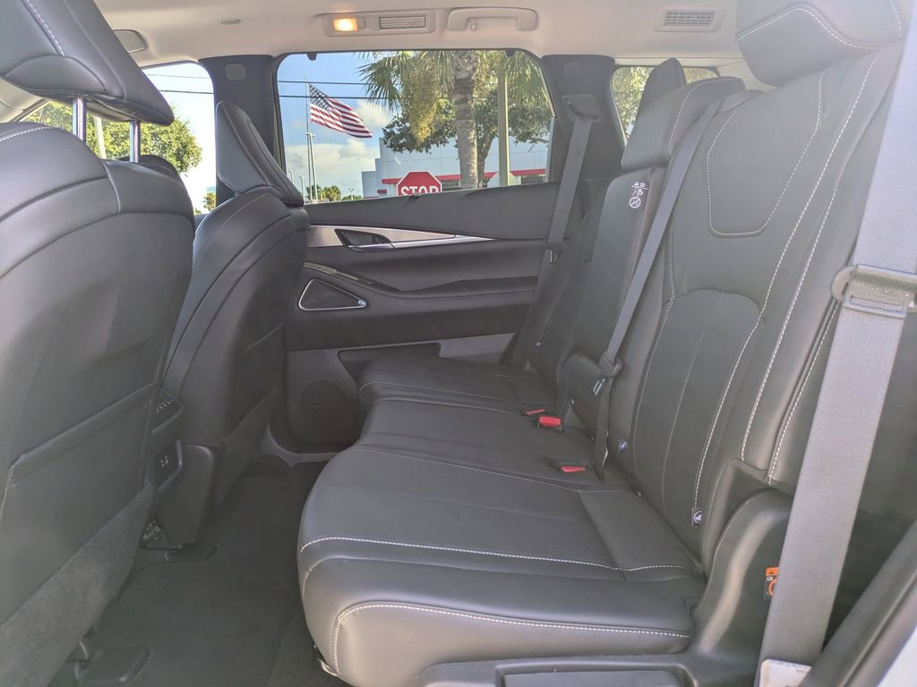 Certified 2025 INFINITI QX60 Luxe w/ Cargo Package image 15