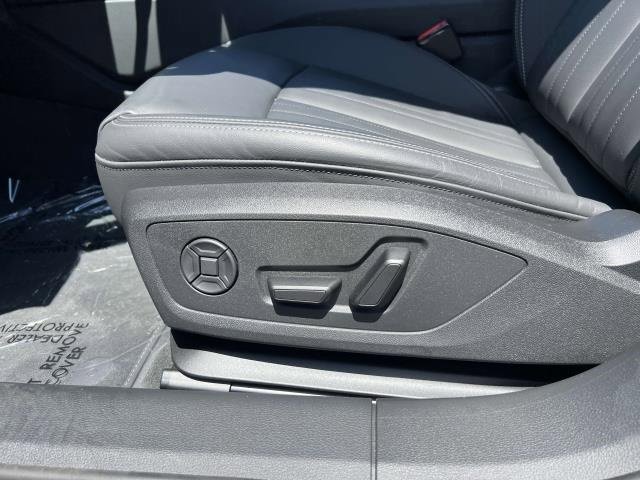 Used 2024 Audi A6 2.0T Premium image 15