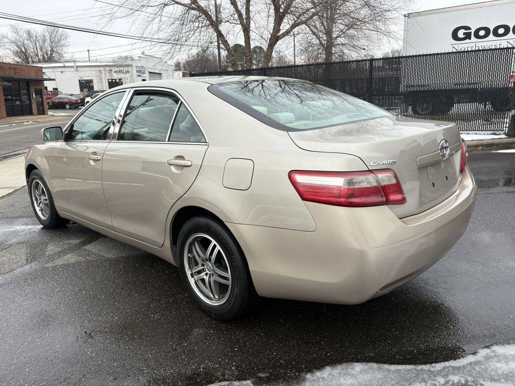Used 2007 Toyota Camry XLE image 3
