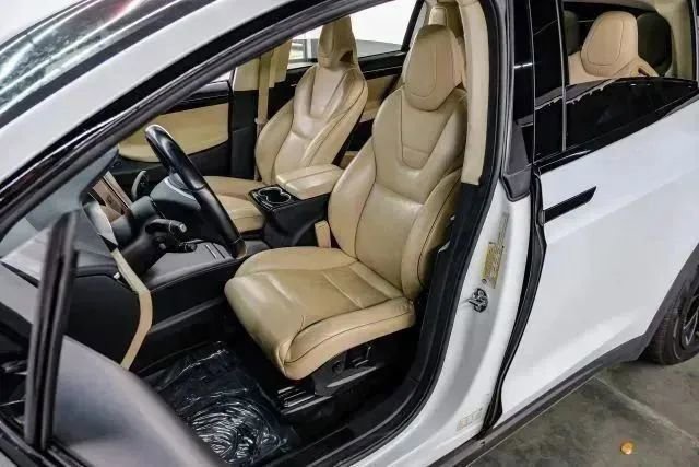 Used 2016 Tesla Model X Performance image 41