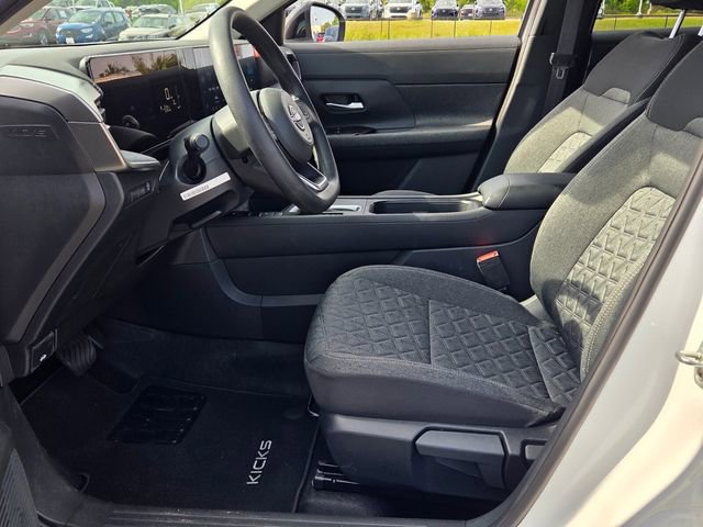 Used 2026 Nissan Kicks SV FWD image 5
