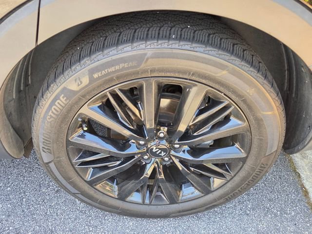 Used 2020 Kia Telluride SX w/ Towing Package FWD image 4