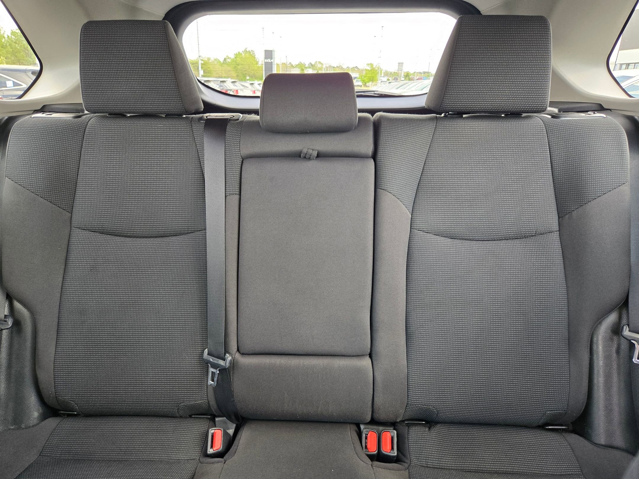 Used 2021 Toyota RAV4 LE image 13