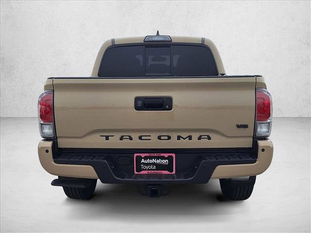 Used 2016 Toyota Tacoma Limited w/ Towing Package image 6