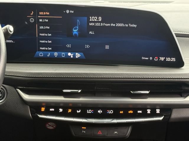 Used 2024 Cadillac XT4 Premium Luxury FWD image 17