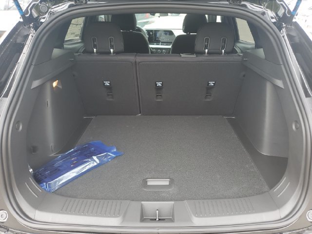 New 2026 Chevrolet Trax RS w/ Sunroof Package FWD image 9