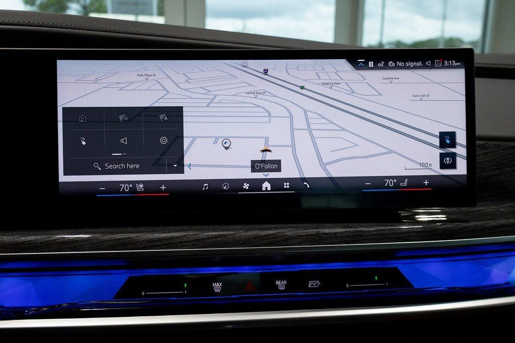 Used 2025 BMW i7 eDrive50 w/ Premium Package RWD image 31