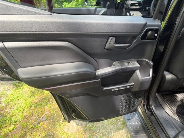 Used 2025 Toyota 4Runner TRD Off-Road Premium AWD/4WD image 19