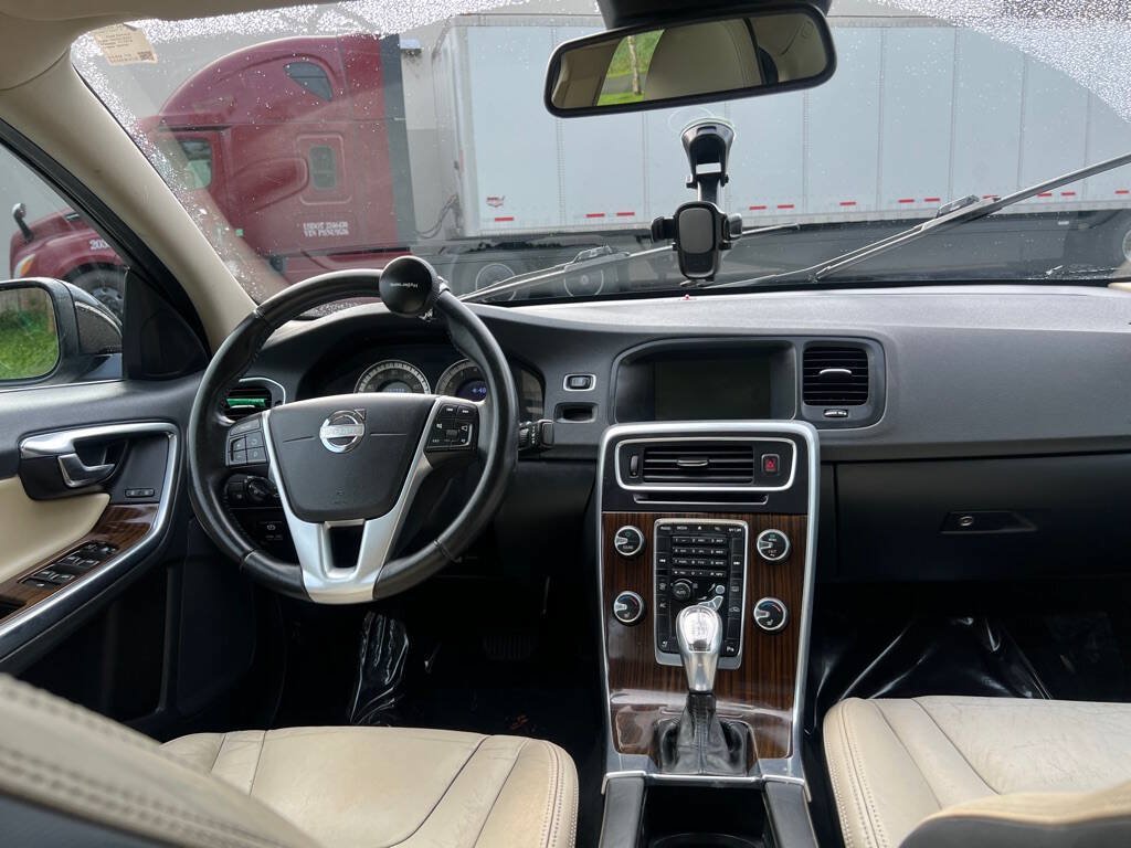 Used 2013 Volvo S60 T5 FWD image 12
