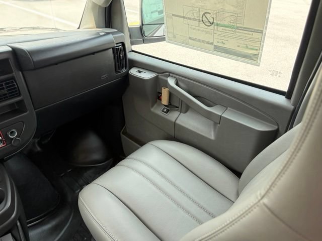 New 2026 Chevrolet Express 3500 w/ Driver Convenience Package RWD image 32