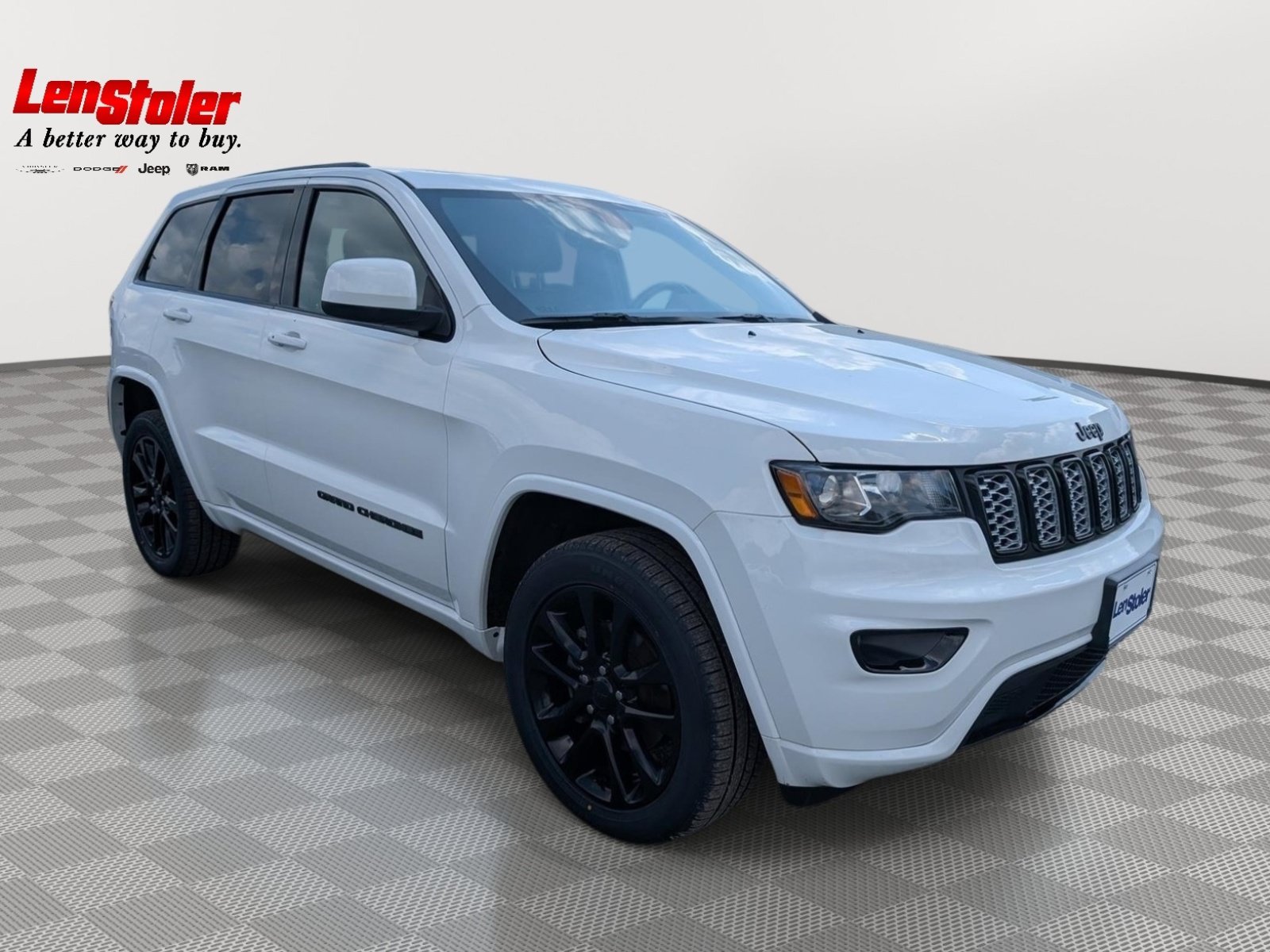 Used 2020 Jeep Grand Cherokee Altitude AWD/4WD image 7