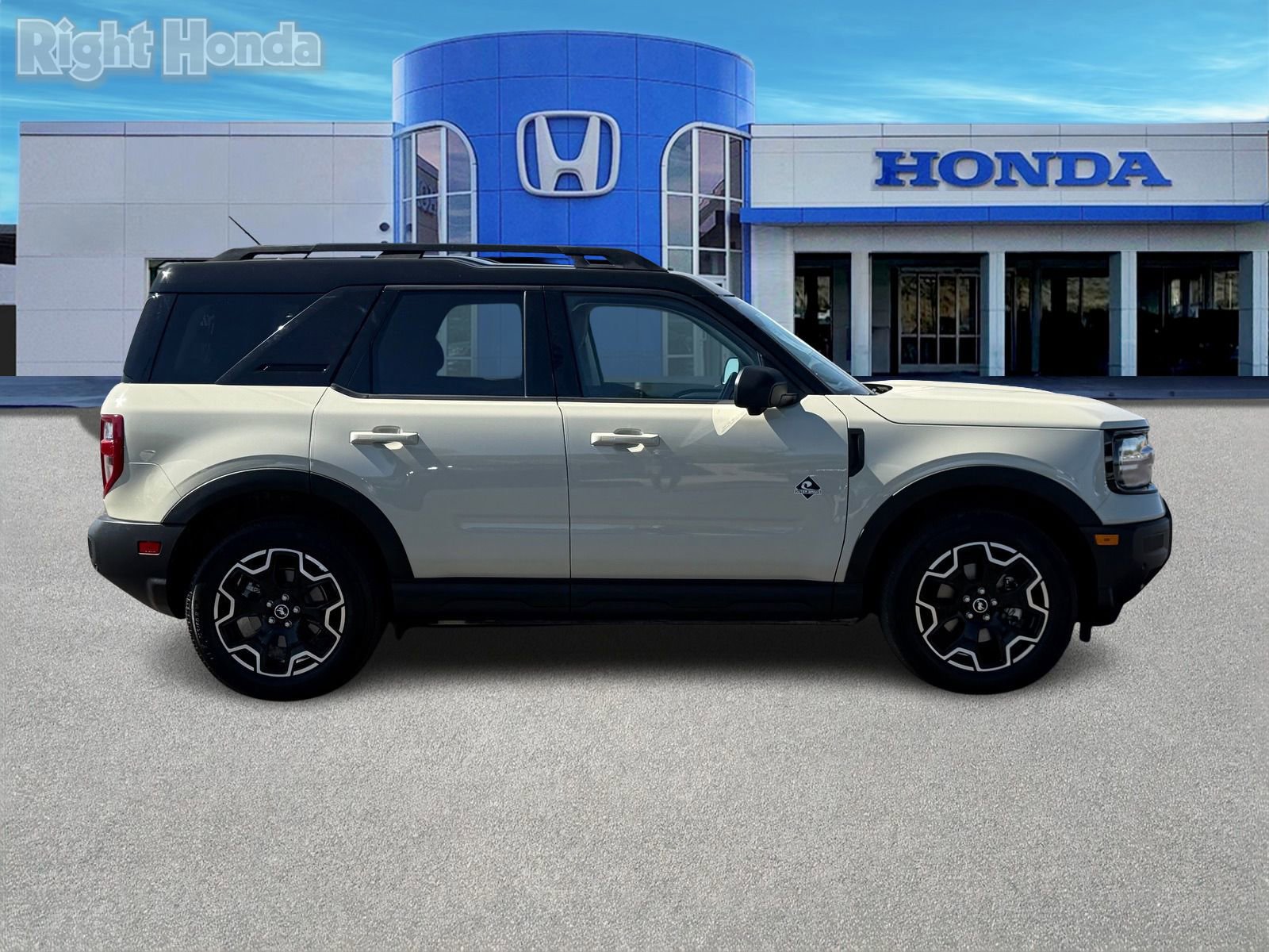 Used 2025 Ford Bronco Sport Outer Banks w/ Outer Banks Tech Package+ image 9